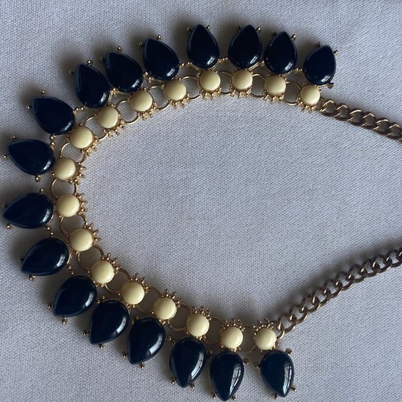 Ivory and Ebony choker - Picture 1 of 3
